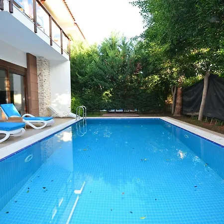 Carat Park A24/1 Vilă Belek